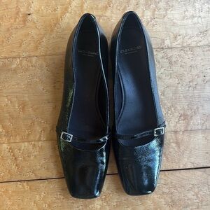 Vegabond debbi pumps black size 11 runs small listed as a 10